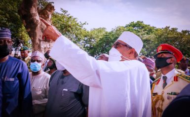 PRESIDENT BUHARI VISITS KUJE, ASKS QUESTIONS ABOUT INTELLIGENCE AND WHY PRISON DEFENCES FAILED TO WORK