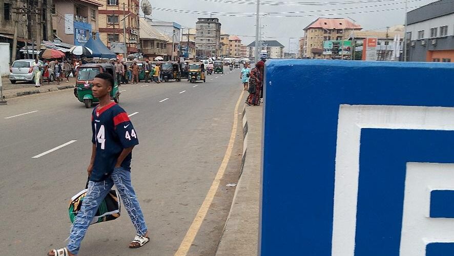 Ecstatic Aba residents relocate to newly reconstructed Port Harcourt Road