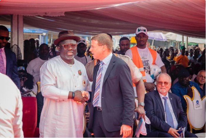 Oborevwori flags off construction of Uromi Junction Flyover